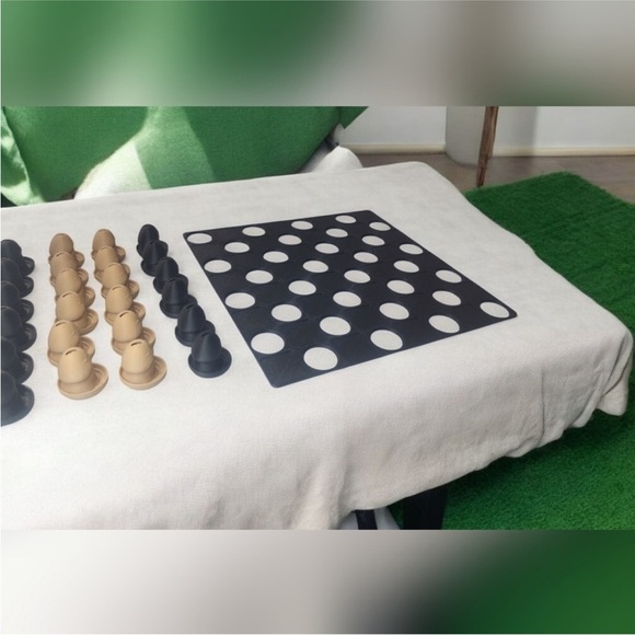 Peckers!! Board Game! NOT CHECKERS 🚫 👍 PECKERS 👍 - Picture 4 of 8